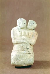 Statuetka dwugłowego boga